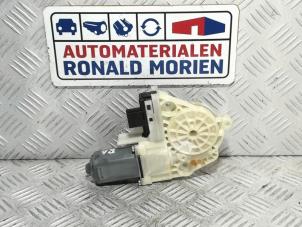 Used Door window motor Porsche Panamera (970) 3.0 D V6 24V Price € 50,00 Inclusive VAT offered by Automaterialen Ronald Morien B.V.