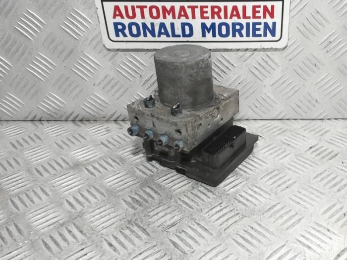 Usagé Bloc ABS Porsche Panamera (970) 3.0 D V6 24V Prix € 235,01 Prix TTC proposé par Automaterialen Ronald Morien B.V.