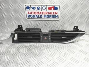 Used Dashboard vent Audi A7 Sportback (4GA/4GF) 3.0 TDI Clean Diesel V6 24V Quattro Price € 39,00 Inclusive VAT offered by Automaterialen Ronald Morien B.V.