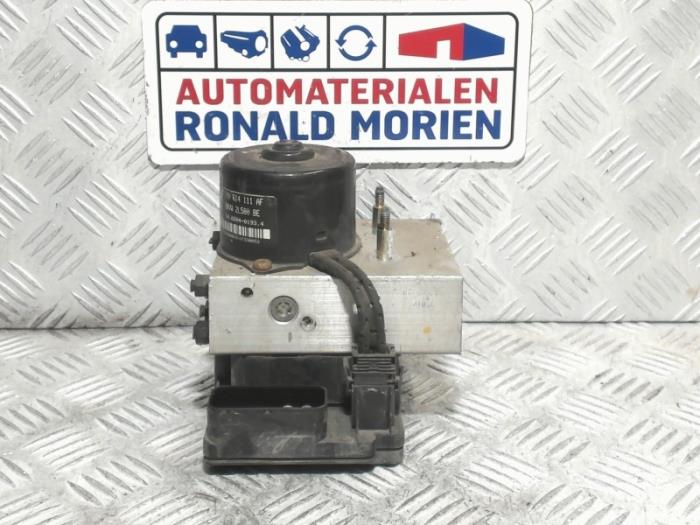 Gebrauchte ABS Pumpe Ford Galaxy (WGR) 2.8i V6 24V Preis € 49,00 Margenregelung angeboten von Automaterialen Ronald Morien B.V.