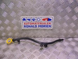 Used Oil dipstick Volkswagen Tiguan (5N1/2) 2.0 TDI 16V 4Motion Price € 14,99 Inclusive VAT offered by Automaterialen Ronald Morien B.V.