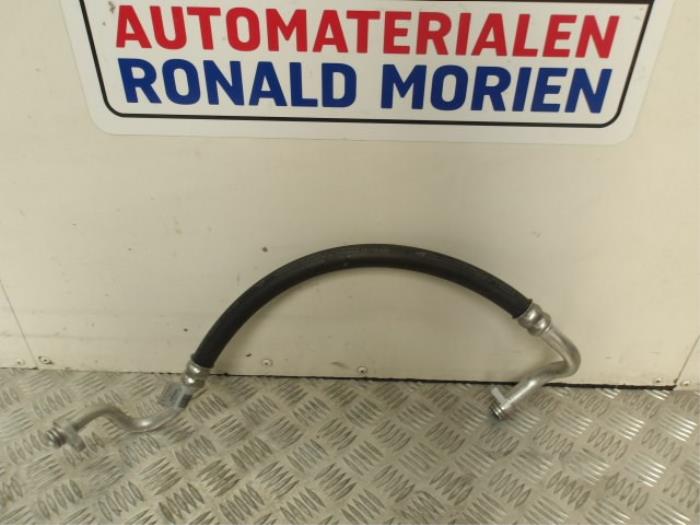 Air conditioning line from a Peugeot Partner (EF/EU) 1.5 BlueHDi 130 2019