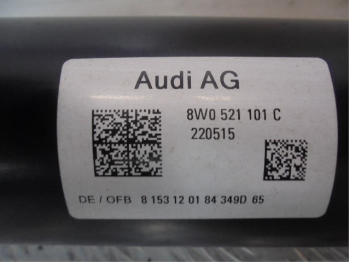 Eje intermedio de un Audi A4 Avant (B9) 3.0 TDI V6 24V Quattro 2016