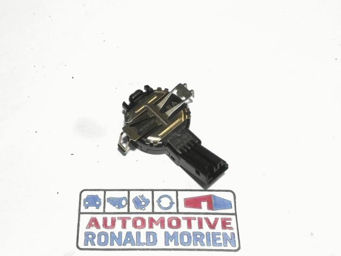 Begagnade Regnsensor Volvo V40 (MV) 2.0 D4 16V Pris € 19,00 Marginaltabell erbjuds av Automaterialen Ronald Morien B.V.