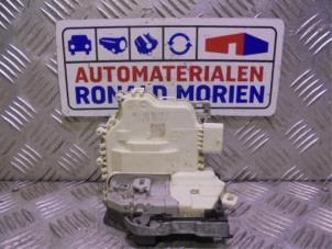 Used Front door lock mechanism 4-door, right Audi A4 (B9) 3.0 TDI V6 24V Quattro Price € 20,00 Inclusive VAT offered by Automaterialen Ronald Morien B.V.