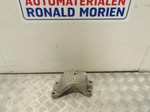 Used Gearbox mount Volkswagen Golf VIII (CD1) 1.5 TSI BlueMotion 16V Price € 30,00 Inclusive VAT offered by Automaterialen Ronald Morien B.V.