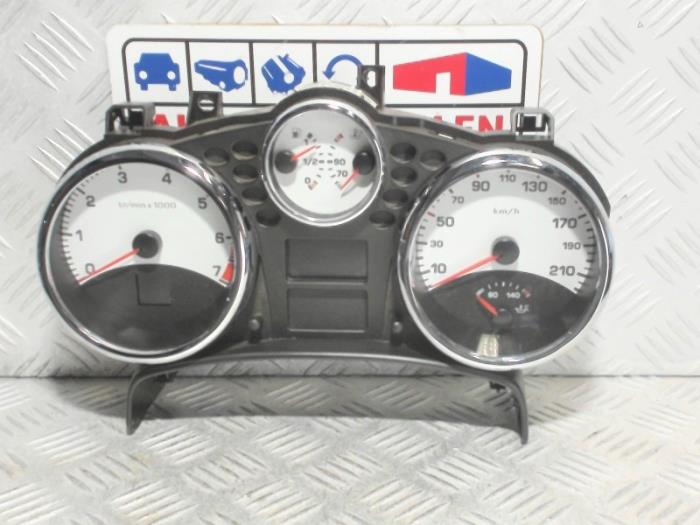Instrument panel from a Peugeot 207 SW (WE/WU) 1.6 16V 2008