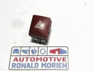 Used Panic lighting switch Peugeot 207 SW (WE/WU) 1.6 16V Price € 10,00 Margin scheme offered by Automaterialen Ronald Morien B.V.