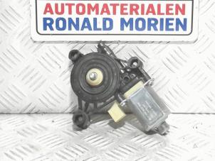 Używane Silnik szyby drzwiowej Audi A4 Avant (B9) 2.0 TDI Ultra 16V Cena € 14,99 Z VAT oferowane przez Automaterialen Ronald Morien B.V.