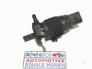 Used Windscreen washer pump Audi A4 Avant (B9) 2.0 TDI Ultra 16V Price € 7,50 Inclusive VAT offered by Automaterialen Ronald Morien B.V.