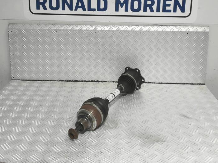 Used Front drive shaft, left Audi e-tron (GEN) 55 quattro Price € 149,00 Inclusive VAT offered by Automaterialen Ronald Morien B.V.