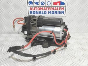 Used Air pump (suspension) Audi E-tron (GEN) 55 Price € 575,00 Inclusive VAT offered by Automaterialen Ronald Morien B.V.