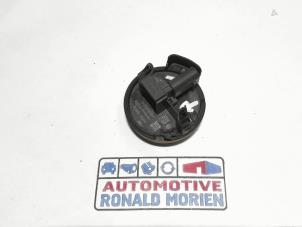 Used Airbag sensor Audi E-tron (GEN) 55 Price € 19,00 Inclusive VAT offered by Automaterialen Ronald Morien B.V.