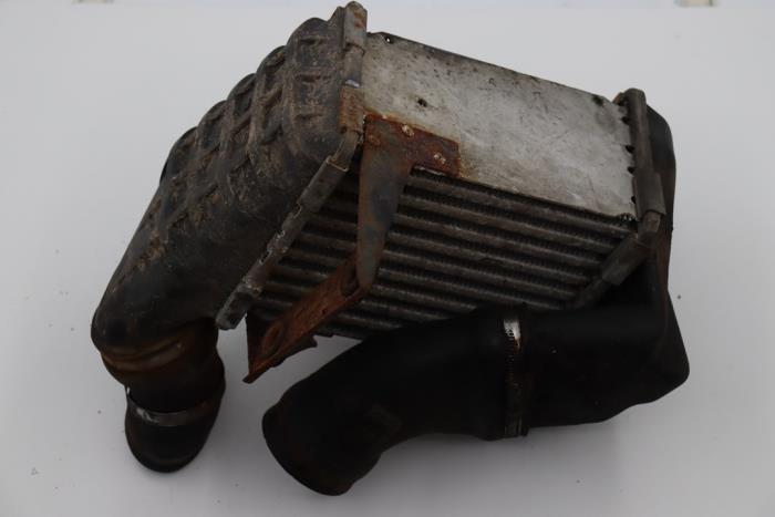 Usados Intercooler Volkswagen Corrado 1.8 G60 Precio € 45,00 Norma de margen ofrecido por Automaterialen Ronald Morien B.V.