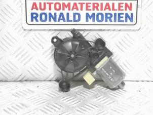 Used Door window motor Audi A4 Avant (B9) 2.0 TFSI 16V g-tron Price € 14,99 Inclusive VAT offered by Automaterialen Ronald Morien B.V.