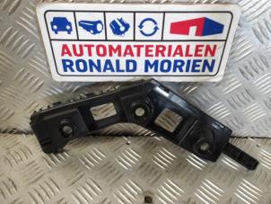 Usagé Support pare-chocs arrière droit Volkswagen Golf VII (AUA) 1.6 TDI BlueMotion 16V Prix € 14,99 Prix TTC proposé par Automaterialen Ronald Morien B.V.