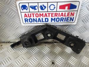 Usados Soporte de parachoques izquierda detrás Volkswagen Golf VII (AUA) 1.6 TDI BlueMotion 16V Precio € 14,99 IVA incluido ofrecido por Automaterialen Ronald Morien B.V.