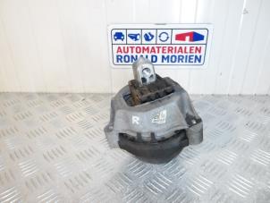 Used Engine mount BMW 5 serie Touring (G31) 523d 2.0 TwinPower Turbo 16V Price € 34,99 Inclusive VAT offered by Automaterialen Ronald Morien B.V.