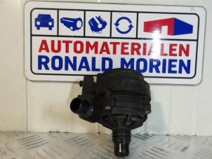 Used Additional water pump BMW 5 serie Touring (G31) 523d 2.0 TwinPower Turbo 16V Price € 65,00 Inclusive VAT offered by Automaterialen Ronald Morien B.V.