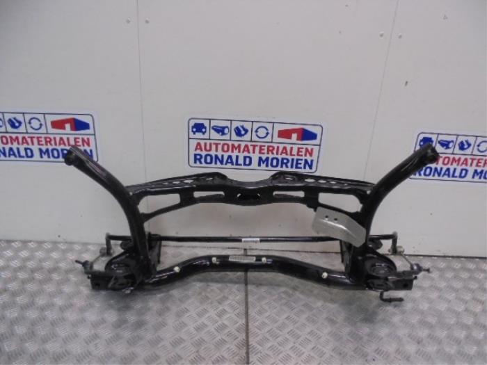 Subframe from a Volkswagen Jetta IV (162/16A) 2.0 TDI 16V 2016