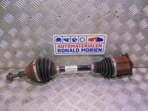 Used Front drive shaft, left Volkswagen Jetta IV (162/16A) 2.0 TDI 16V Price € 124,99 Inclusive VAT offered by Automaterialen Ronald Morien B.V.