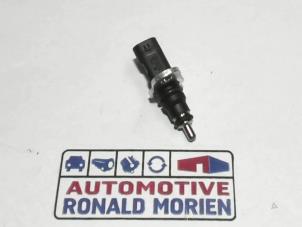 Engine temperature sensor from a Volkswagen Scirocco (137/13AD) 2.0 TSI 16V 2018