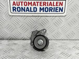 Nowe Rolka napinajaca pasa wieloklinowego Volkswagen Scirocco (137/13AD) 2.0 TSI 16V Cena € 34,99 Z VAT oferowane przez Automaterialen Ronald Morien B.V.