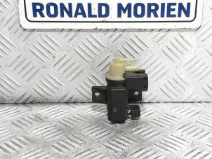 Usados Varios Renault Clio Precio € 25,00 Norma de margen ofrecido por Automaterialen Ronald Morien B.V.