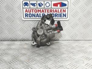 Used Mechanical fuel pump Skoda Octavia Combi (5EAC) 2.0 TDI RS 16V Price € 95,00 Margin scheme offered by Automaterialen Ronald Morien B.V.