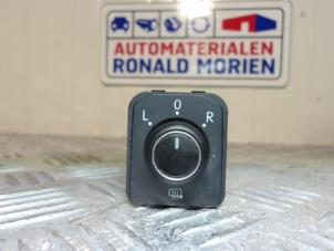 Used Mirror switch Volkswagen Golf VIII (CD1) 1.5 TSI BlueMotion 16V Price € 14,99 Inclusive VAT offered by Automaterialen Ronald Morien B.V.