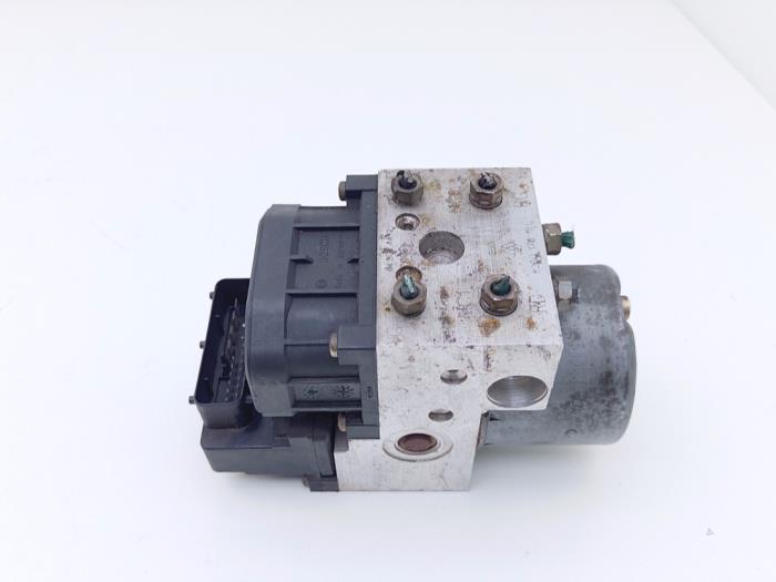 Usagé Pompe ABS Renault Megane Break/Grandtour (KA) 1.9 dTi 80 Prix € 30,00 Règlement à la marge proposé par Automaterialen Ronald Morien B.V.
