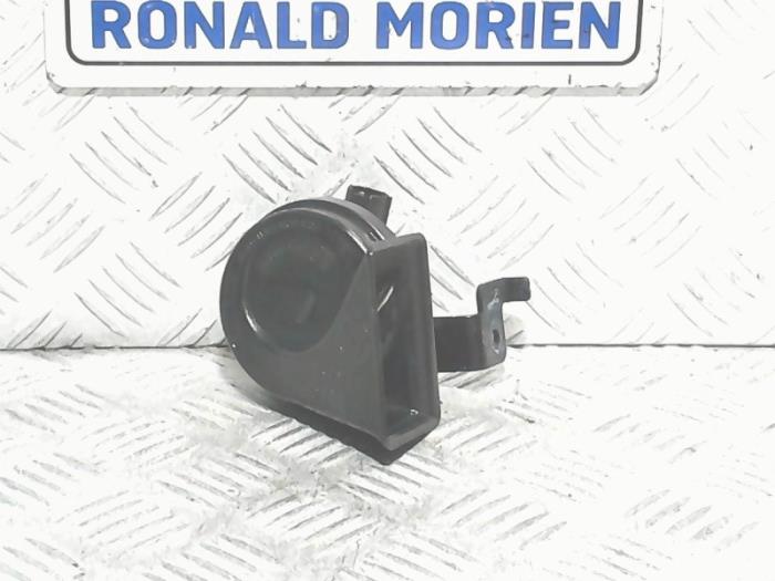 Używane Klakson Kia Niro I (DE) 1.6 GDI Hybrid Cena € 19,00 Procedura marży oferowane przez Automaterialen Ronald Morien B.V.