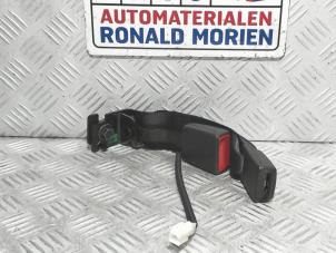Usagé Attache ceinture arrière droite Kia Niro I (DE) 1.6 GDI Hybrid Prix € 25,00 Règlement à la marge proposé par Automaterialen Ronald Morien B.V.