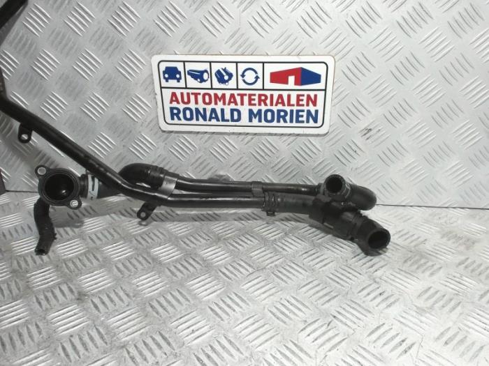 Nya Vattenrör Volkswagen Golf VII Variant (AUVV) 1.6 TDI BMT 16V Pris € 14,99 Inklusive moms erbjuds av Automaterialen Ronald Morien B.V.