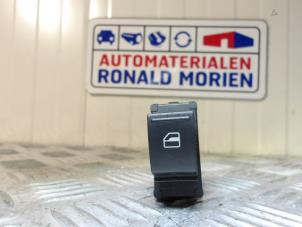 Used Electric window switch Volkswagen Up! (121) 1.0 12V 60 Price € 10,00 Margin scheme offered by Automaterialen Ronald Morien B.V.