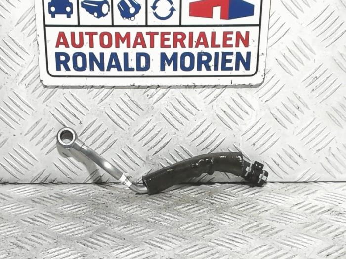 Begagnade Vattenrör Peugeot 508 SW (F4/FC/FJ/FR) 1.6 16V Hybrid 225 Pris € 14,99 Inklusive moms erbjuds av Automaterialen Ronald Morien B.V.