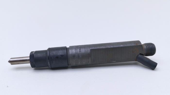 Usagé Injecteurs Volkswagen Golf IV (1J1) 1.9 SDI Prix € 30,25 Prix TTC proposé par Automaterialen Ronald Morien B.V.