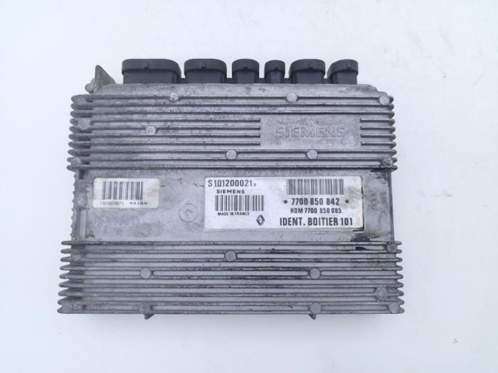 Gebrauchte Steuergerät Automatikkupplung Renault 21 (L48) 1.7 Preis € 49,00 Margenregelung angeboten von Automaterialen Ronald Morien B.V.