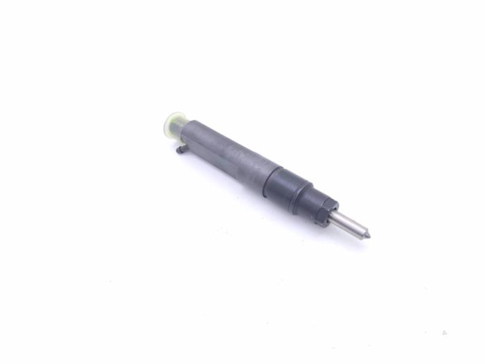 Neuf Injecteurs Volkswagen Polo IV (9N1/2/3) 1.9 SDI Prix € 25,00 Prix TTC proposé par Automaterialen Ronald Morien B.V.
