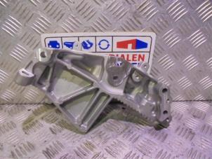Engine mount from a Renault Master 2021