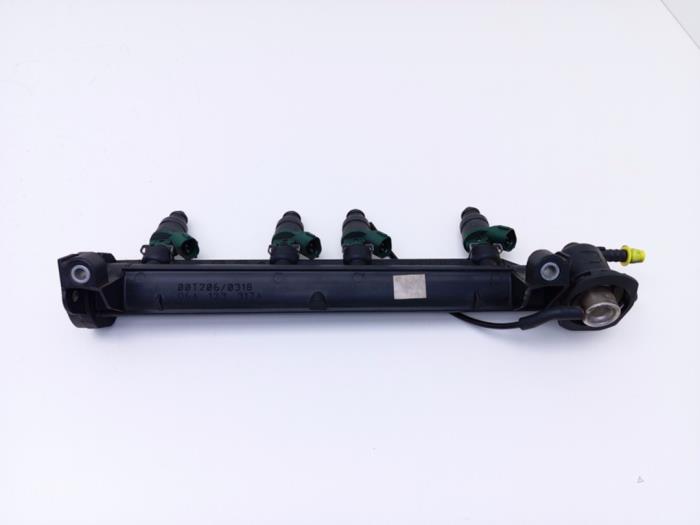 Usagé Système d'injection Volkswagen New Beetle (9C1/9G1) 1.6 Prix € 49,00 Règlement à la marge proposé par Automaterialen Ronald Morien B.V.
