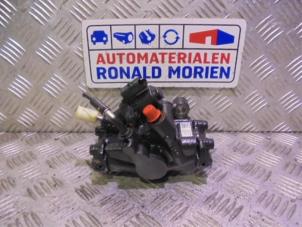 Używane Mechaniczna pompa paliwa Renault Master IV (JV) 2.3 Energy dCi 180 Twin Turbo 16V FWD Cena € 645,00 Z VAT oferowane przez Automaterialen Ronald Morien B.V.