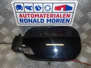 Używane Pokrywa wlewu paliwa Audi Q7 (4MB/4MG) 3.0 TDI V6 24V Cena € 39,00 Procedura marży oferowane przez Automaterialen Ronald Morien B.V.