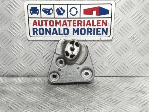 Używane Wspornik silnika Volkswagen Golf VII (AUA) e-Golf Cena € 19,00 Procedura marży oferowane przez Automaterialen Ronald Morien B.V.