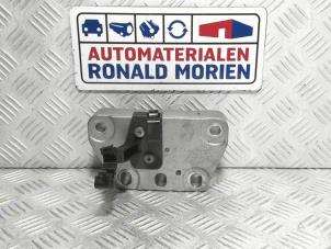 Usagé Support moteur Volkswagen Golf VII (AUA) e-Golf Prix € 19,00 Règlement à la marge proposé par Automaterialen Ronald Morien B.V.