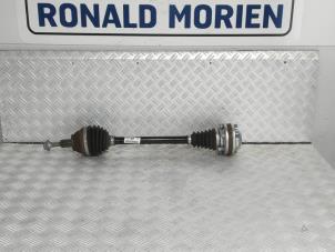 Used Front drive shaft, left Volkswagen Golf VII (AUA) e-Golf Price € 145,00 Margin scheme offered by Automaterialen Ronald Morien B.V.