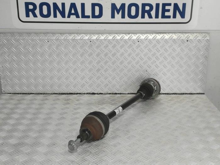 Front drive shaft, right from a Volkswagen Golf VII (AUA) e-Golf 2019
