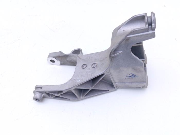 Used Engine mount Volkswagen Multivan T5 (7E/7HC/7HF/7HM) 2.0 Price € 30,00 Margin scheme offered by Automaterialen Ronald Morien B.V.