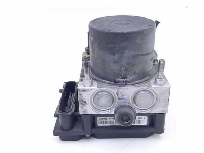 Usagé Bloc ABS Citroen C4 Berline (LC) 1.6 16V Prix € 15,00 Règlement à la marge proposé par Automaterialen Ronald Morien B.V.