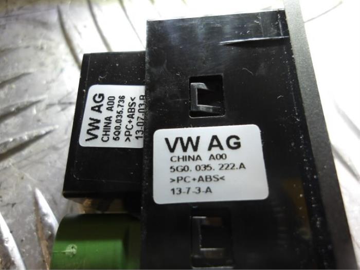 Multimedia connection from a Volkswagen Golf VII (AUA) 1.4 TSI 16V 2013